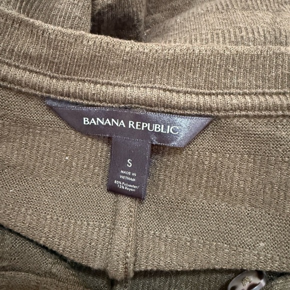 Banana Republic Olive Balloon Sleeve Henley Blouse - Picture 4 of 4
